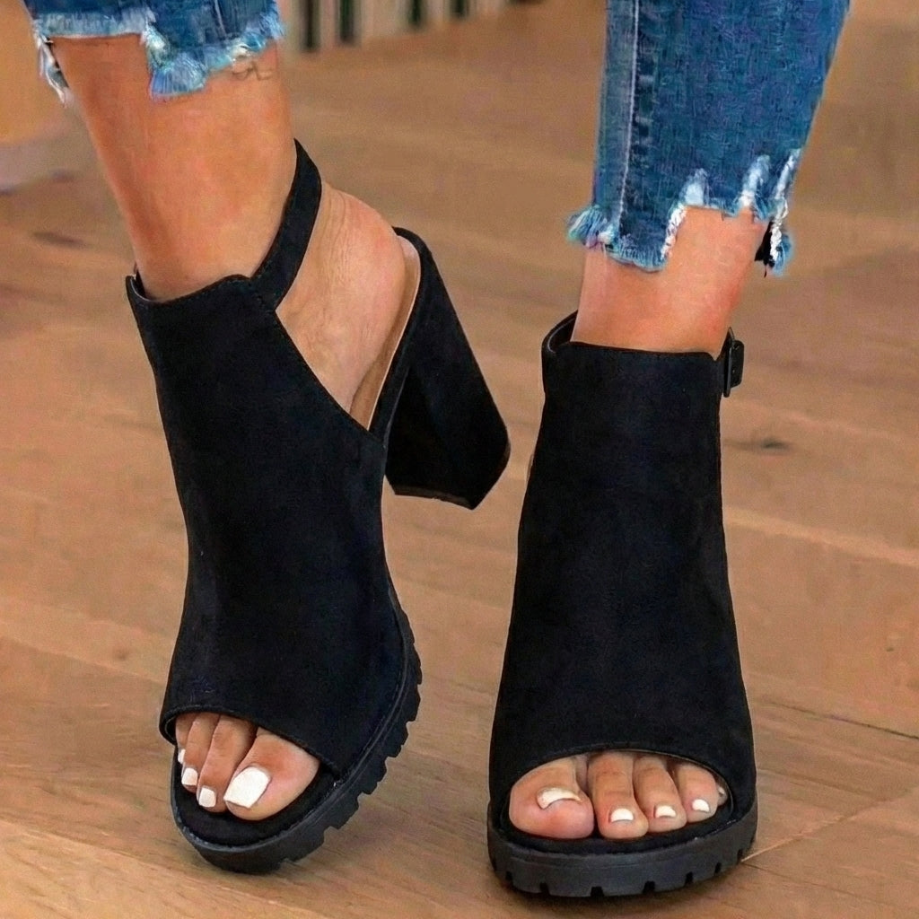 Beautifully Crafted Orthopedic Sandals