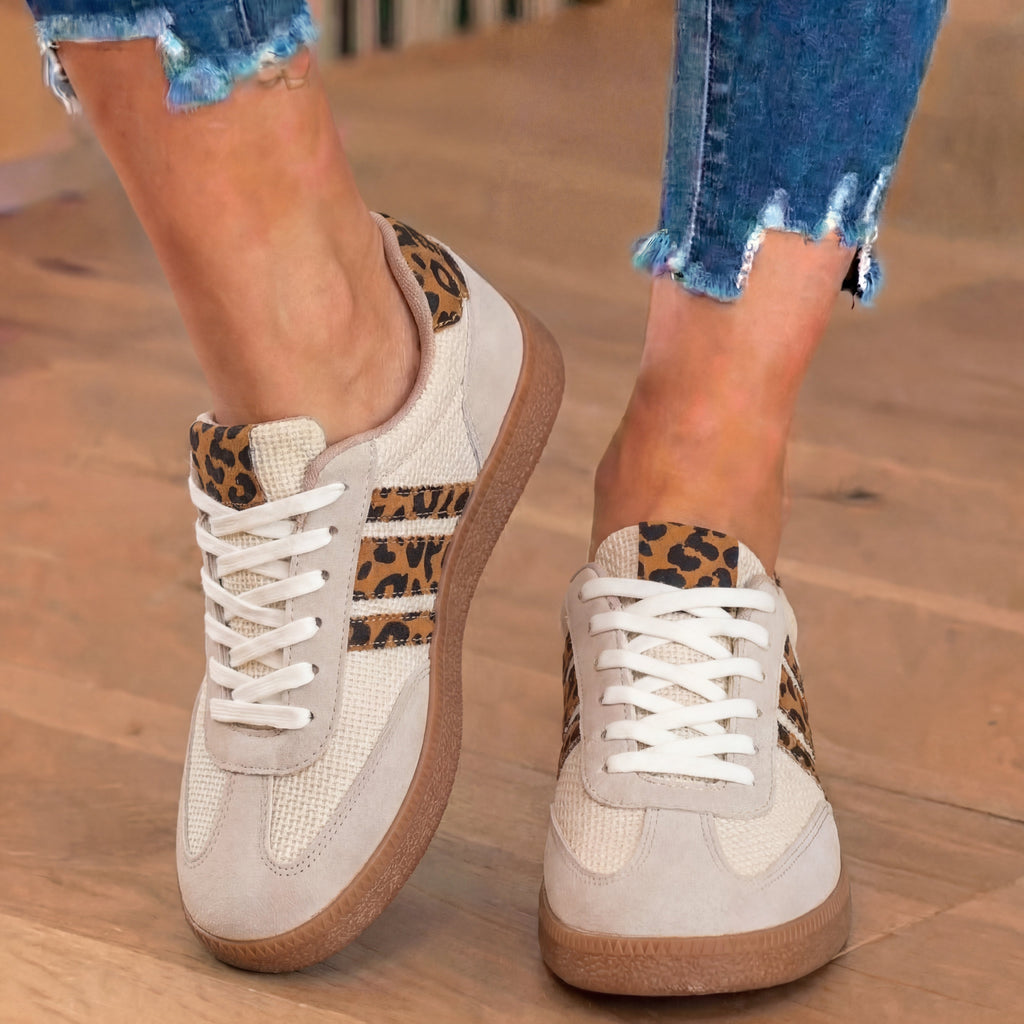 Classic Orthopedic Sneakers with Timeless Style