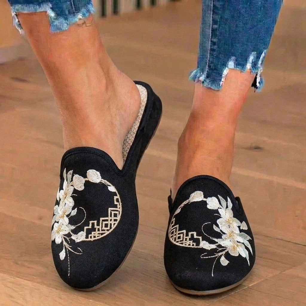 Graceful Orthopedic Shoes for Modern Look
