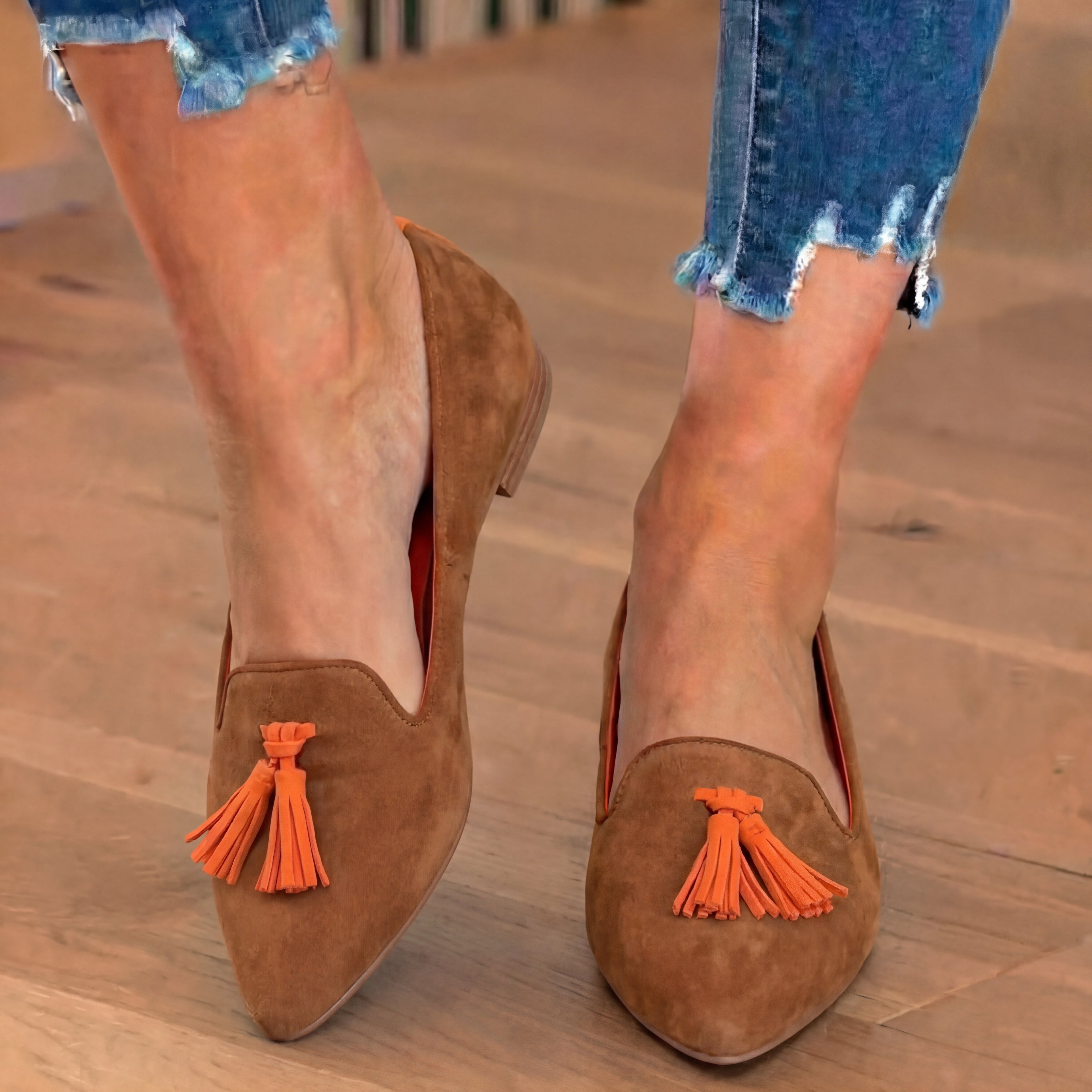 Graceful Orthopedic Sandals for Modern Look
