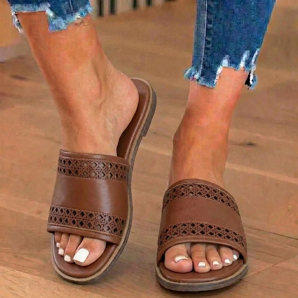 Chic Orthopedic Slippers with Unique Design