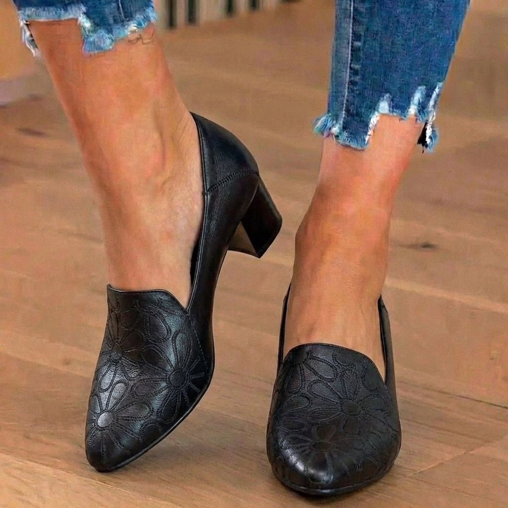Graceful Orthopedic Shoes for Modern Look