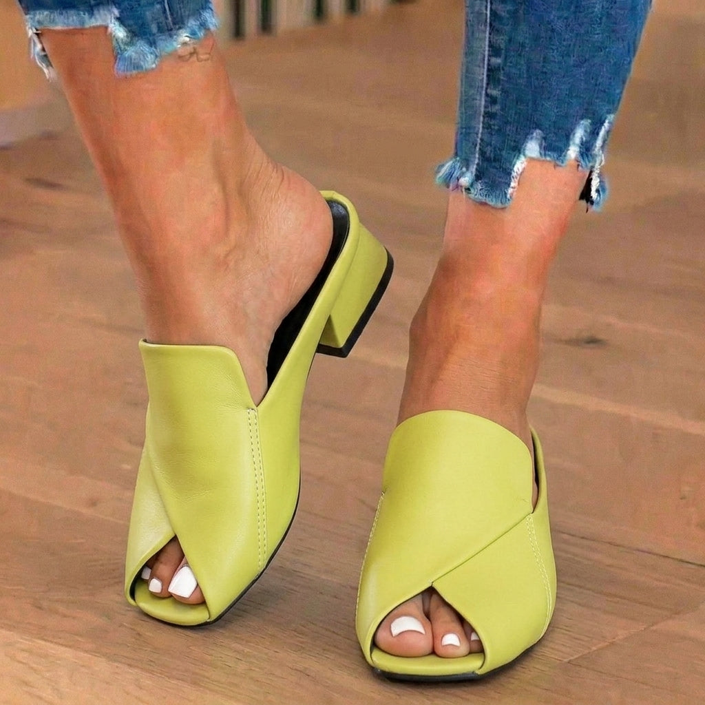 Graceful Orthopedic Sandals for Modern Look