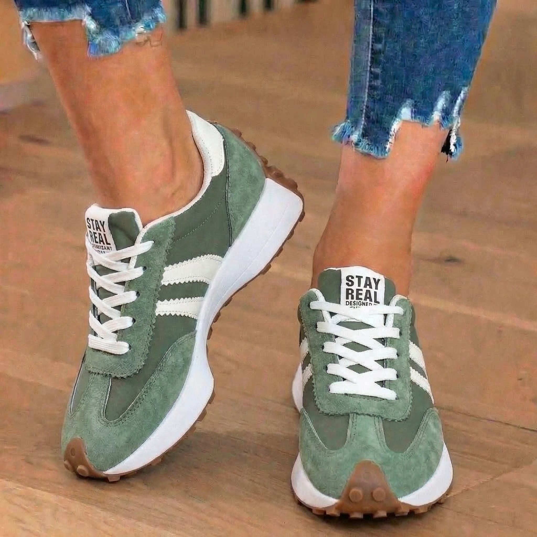 Classic Orthopedic Sneakers with Timeless Style