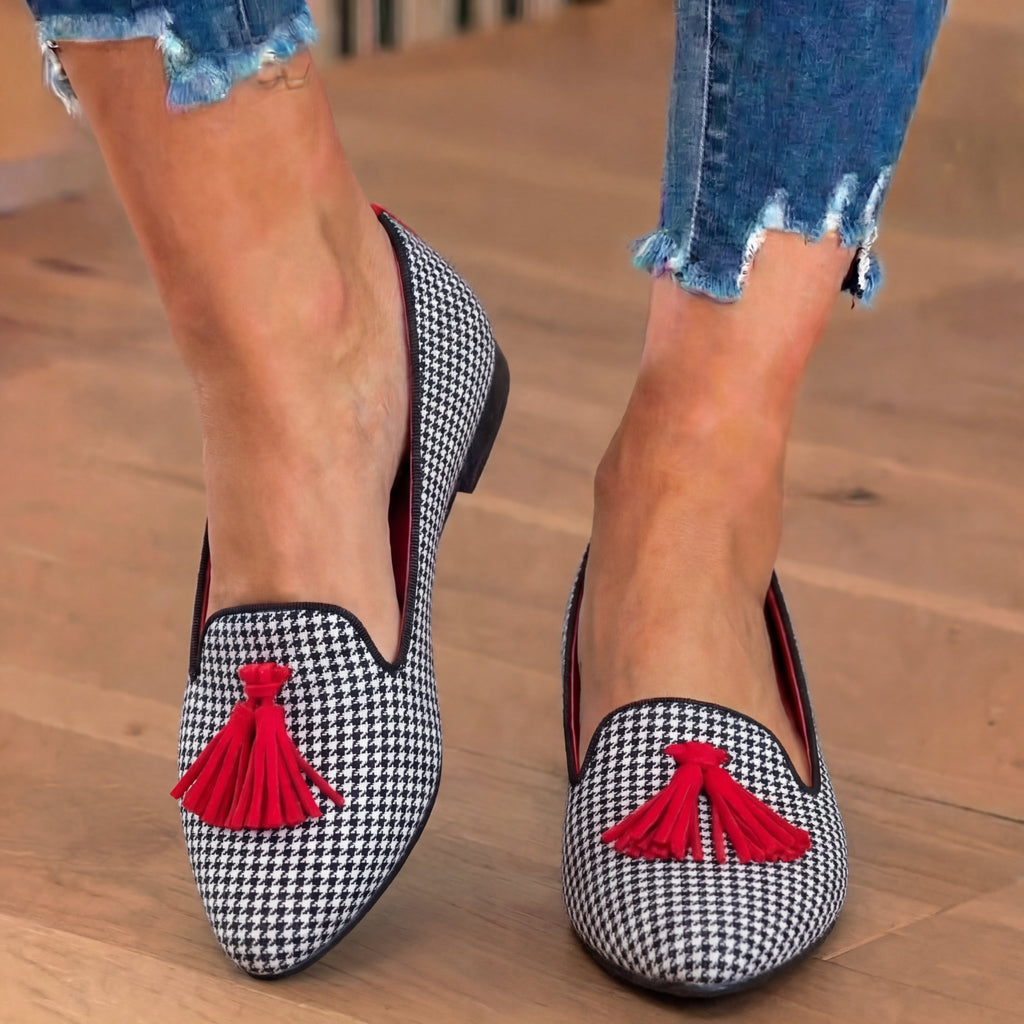 Graceful Orthopedic Sandals for Modern Look