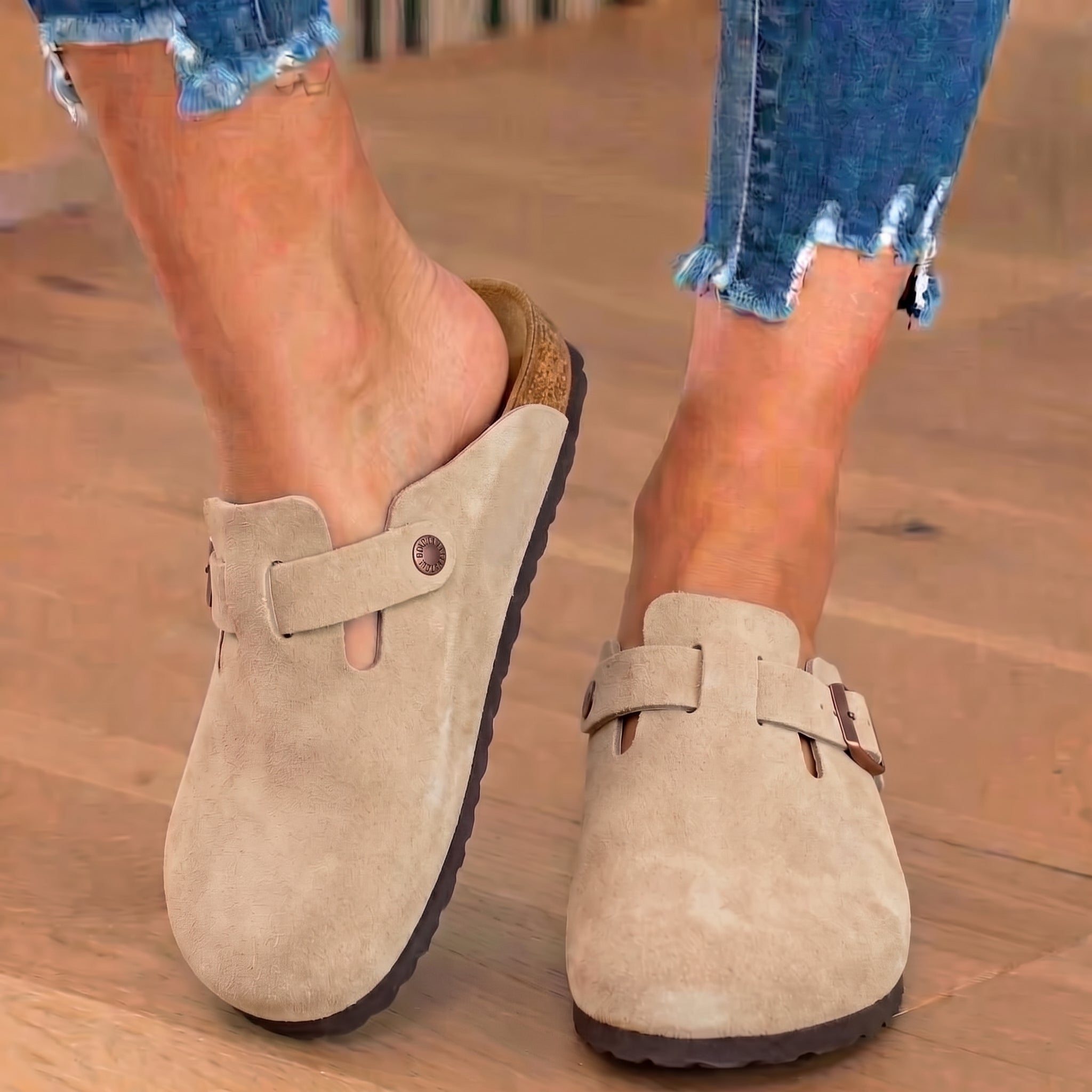Graceful Orthopedic Sandals in a Timeless Design