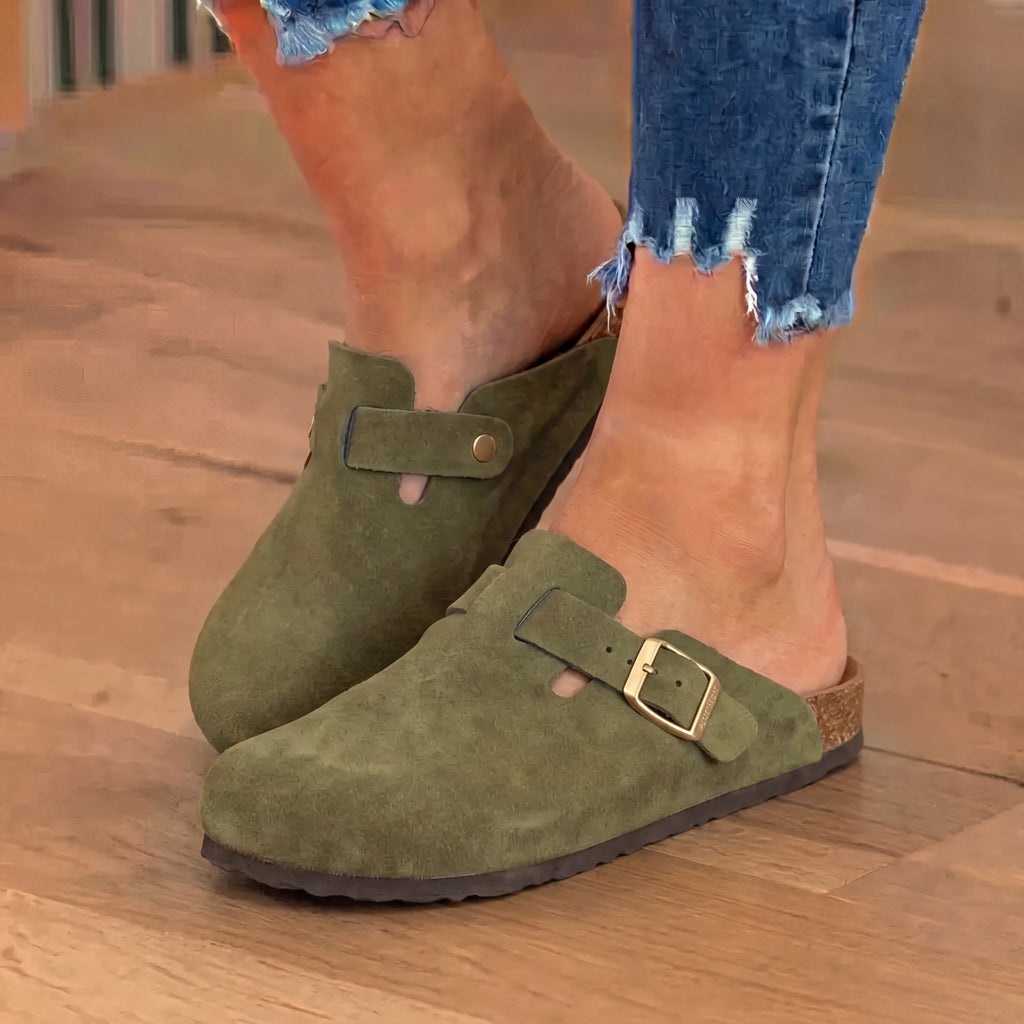 Graceful Orthopedic Sandals in a Timeless Design
